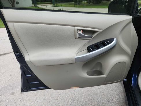 Used 2012 Toyota Prius Two FWD image 10