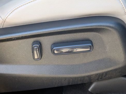 Used 2017 Honda CR-V Touring image 41