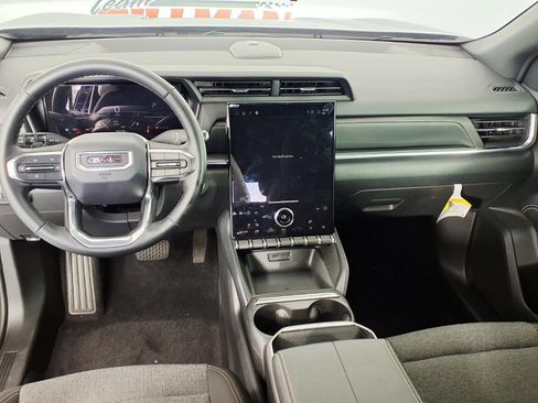 Used 2025 GMC Terrain Elevation w/ Black Edition AWD/4WD image 13