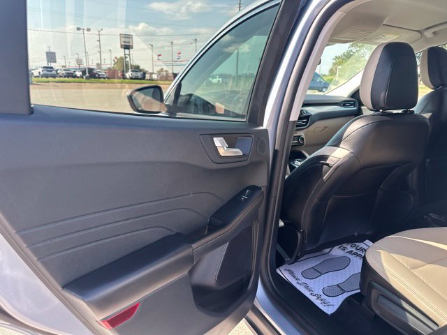 Used 2022 Ford Escape SEL w/ Technology Package AWD/4WD image 30