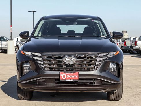 Used 2023 Hyundai Tucson SE AWD/4WD image 2