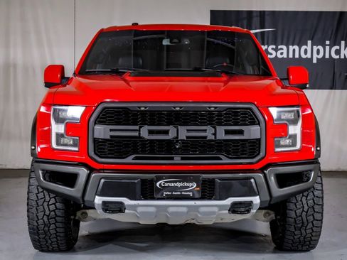 Used 2018 Ford F150 Raptor w/ Equipment Group 802A Luxury image 3