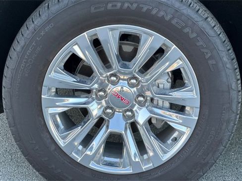 Used 2025 GMC Yukon XL Denali image 26