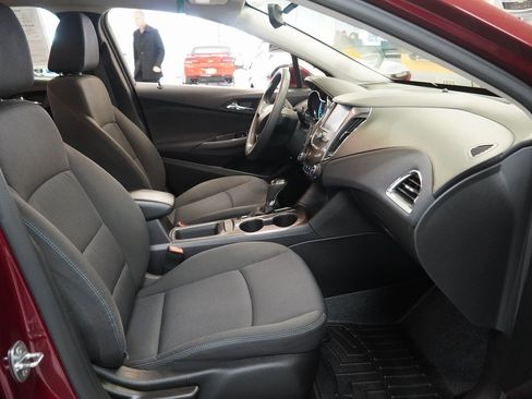 Used 2016 Chevrolet Cruze LT w/ Convenience Package image 31
