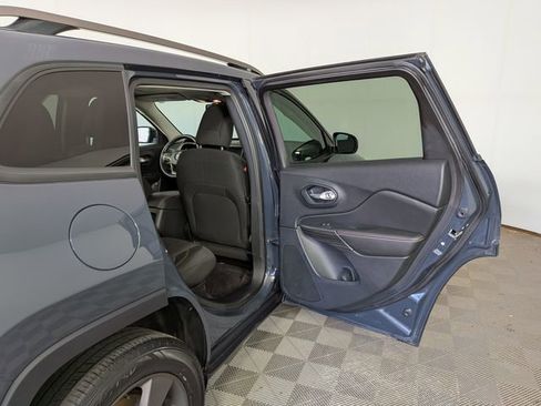 Used 2016 Jeep Cherokee 75th Anniversary AWD/4WD image 31