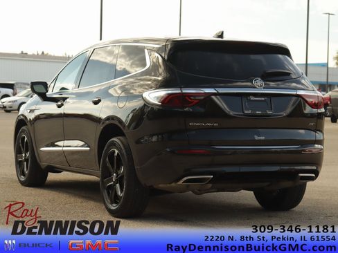Used 2023 Buick Enclave Essence w/ Sport Touring Edition image 5
