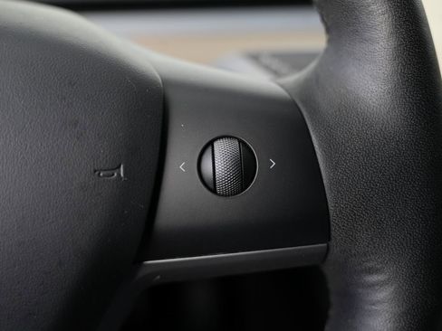 Used 2023 Tesla Model 3 Standard Range image 45