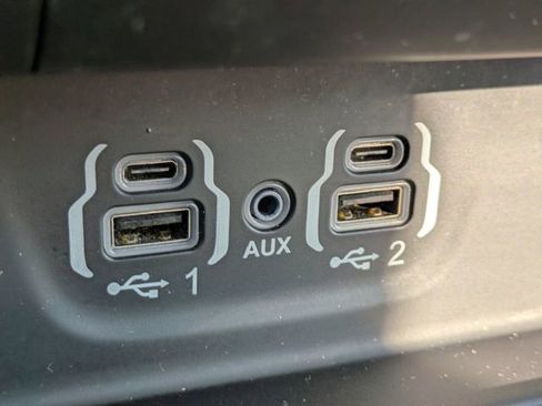 Used 2022 RAM 1500 Laramie w/ Sport Appearance Package image 19