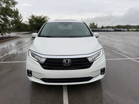 Used 2023 Honda Odyssey Touring image 2