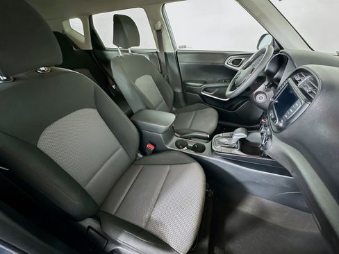 Used 2022 Kia Soul LX w/ Technology Package image 29