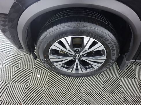 Used 2023 Nissan Rogue SV w/ SV Premium B Package image 35