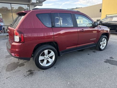 Used 2017 Jeep Compass Sport w/ Power Value Group AWD/4WD image 4