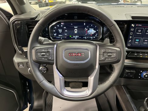 Used 2024 GMC Sierra 1500 SLT w/ SLT Premium Plus Package image 18