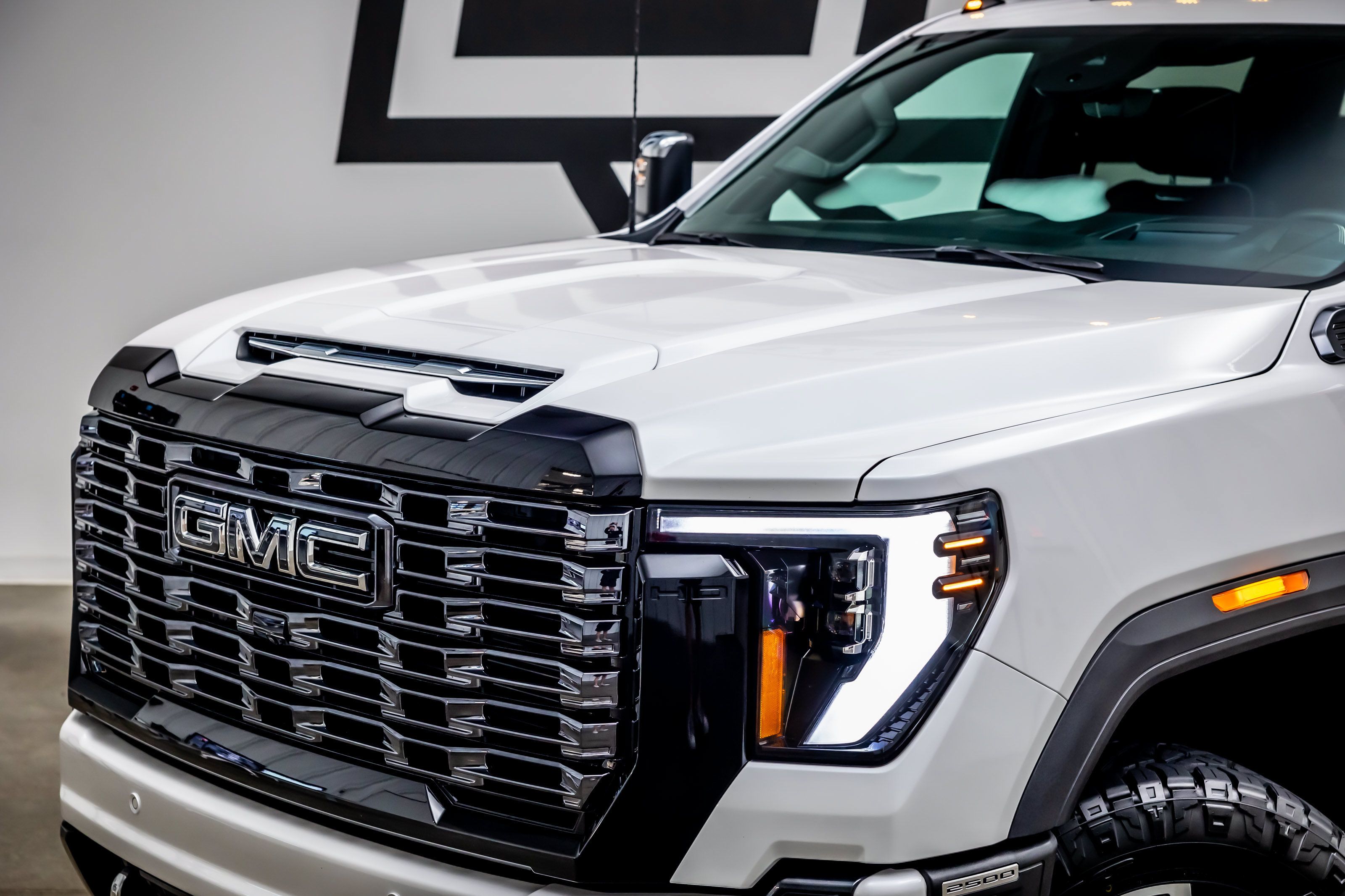 Used 2025 GMC Sierra 2500 Denali Ultimate AWD/4WD image 23