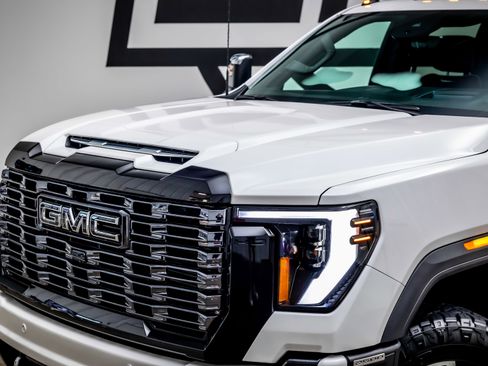 Used 2025 GMC Sierra 2500 Denali Ultimate AWD/4WD image 23
