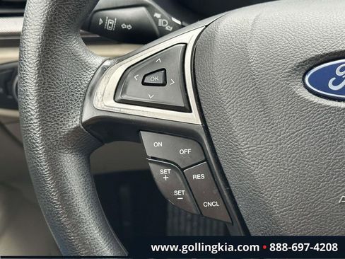 Used 2020 Ford Fusion SE image 21