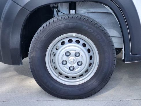 Used 2025 RAM ProMaster 2500 w/ Convenience Group image 10