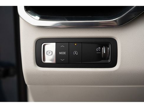 New 2026 GMC Acadia Denali FWD image 30