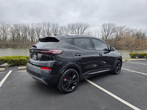 Used 2023 Chevrolet Bolt EUV Premier w/ Redline Edition image 6