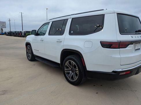 Used 2024 Jeep Wagoneer Series II w/ Flexible Seating Group image 6