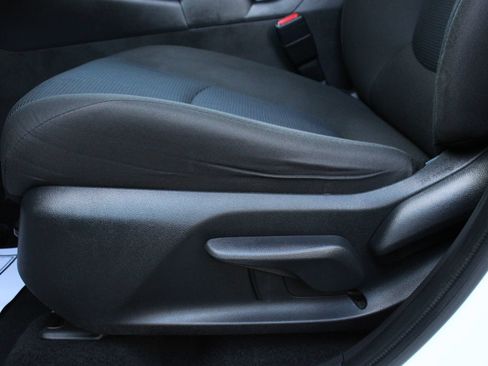 Used 2023 Toyota RAV4 LE FWD image 13