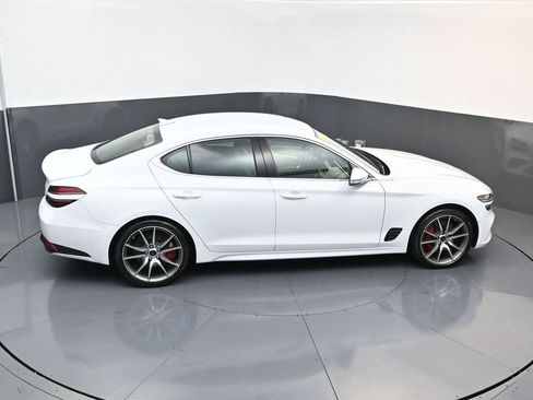 Used 2025 Genesis G70 2.5T image 18