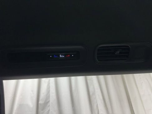 New 2025 Volkswagen ID. Buzz Pro S image 33