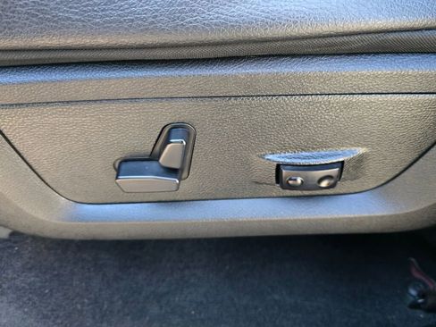 Used 2018 RAM 1500 Sport image 17