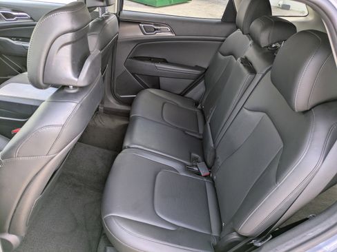 Certified 2023 Kia Sportage EX image 11