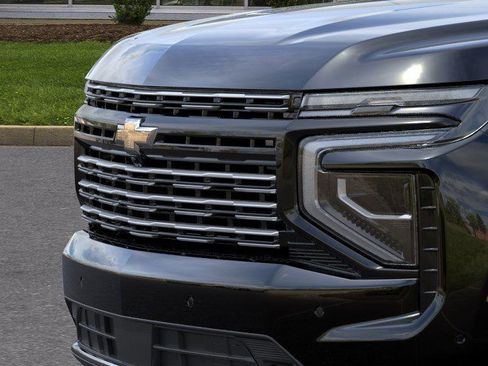 New 2026 Chevrolet Suburban High Country image 14