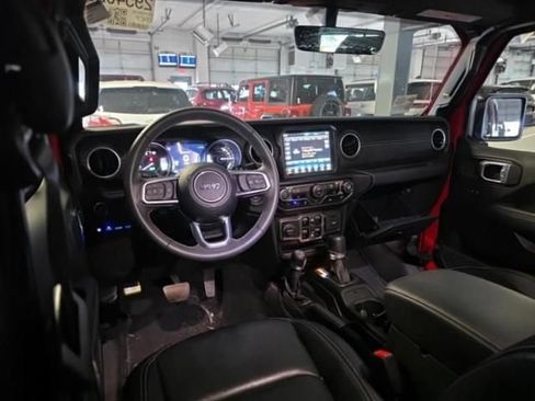 Used 2023 Jeep Wrangler Unlimited Sahara AWD/4WD image 10