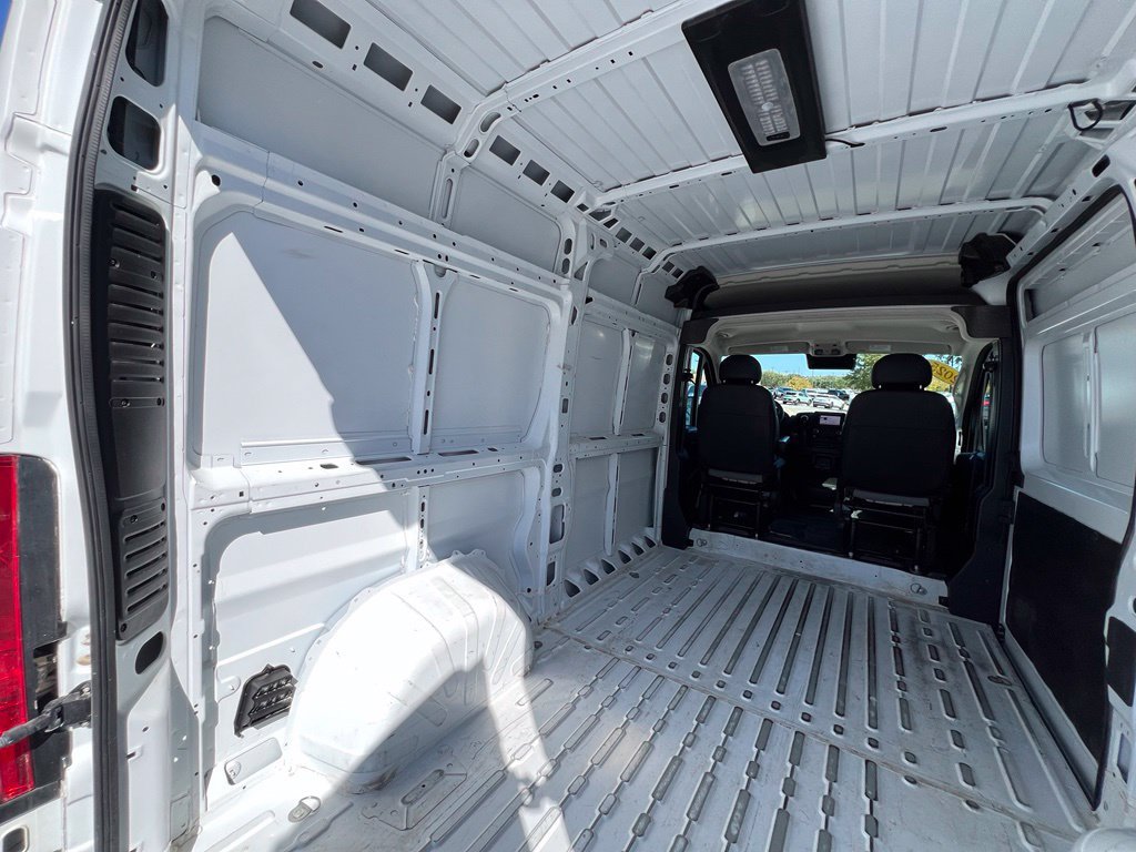 Used 2025 RAM ProMaster 2500 w/ Convenience Group FWD image 21