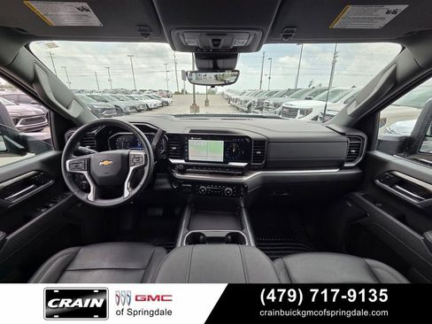 Used 2025 Chevrolet Silverado 2500 LTZ w/ LTZ Convenience Package AWD/4WD image 27