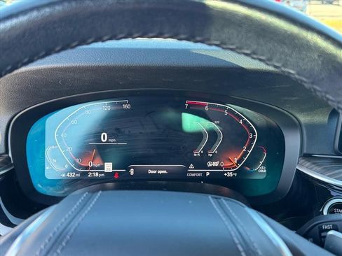 Used 2021 BMW 530i xDrive w/ Premium Package image 19