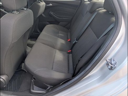 Used 2018 Ford Focus SE FWD image 8