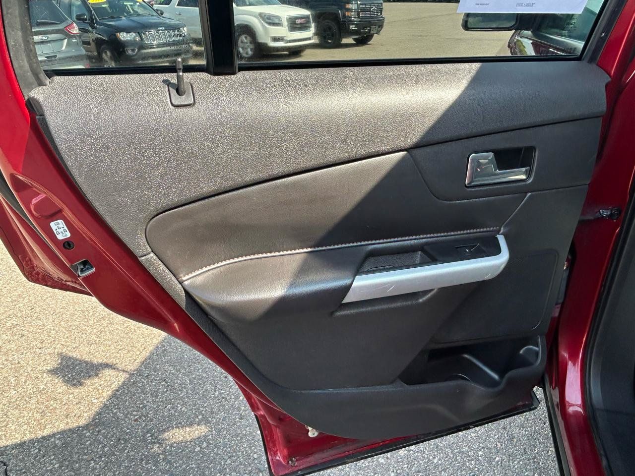 Used 2013 Ford Edge SEL w/ SEL Appearance Pkg FWD image 13