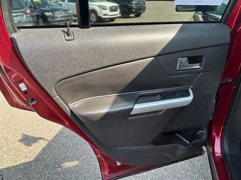 Used 2013 Ford Edge SEL w/ SEL Appearance Pkg FWD image 13