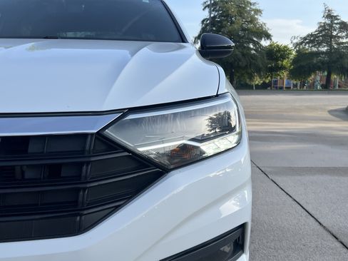Used 2019 Volkswagen Jetta R-Line FWD image 5