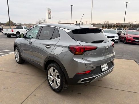 Used 2024 Buick Encore GX Preferred w/ Comfort Package image 4