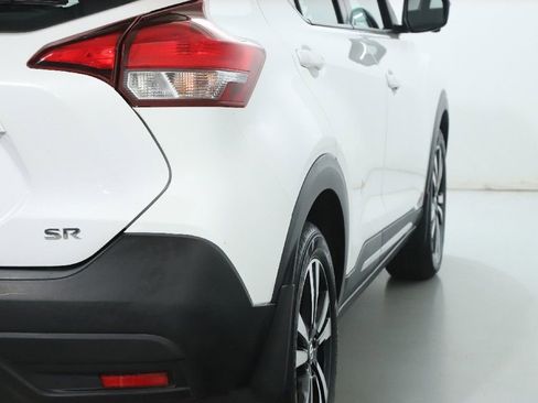 Used 2019 Nissan Kicks SR FWD image 47