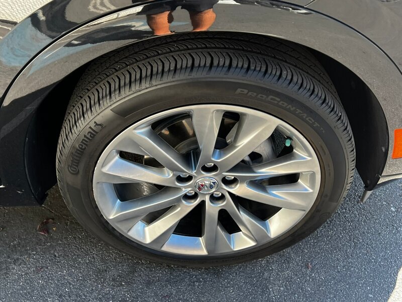 Used 2023 Buick Envision Avenir AWD/4WD image 11