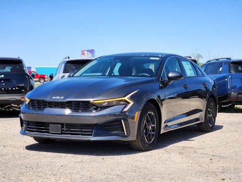 New 2026 Kia K5 LXS FWD image 4