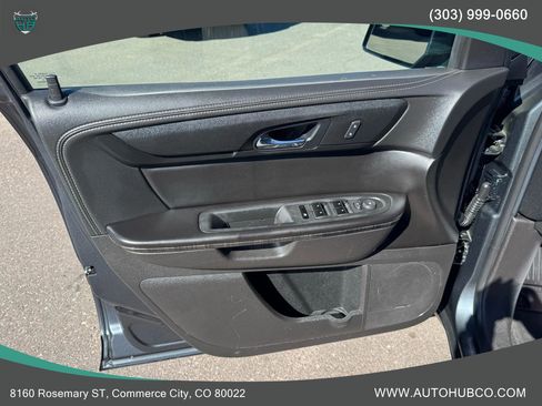 Used 2014 GMC Acadia SLT image 29