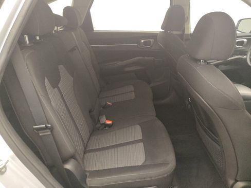 Used 2022 Kia Sorento LX FWD image 19