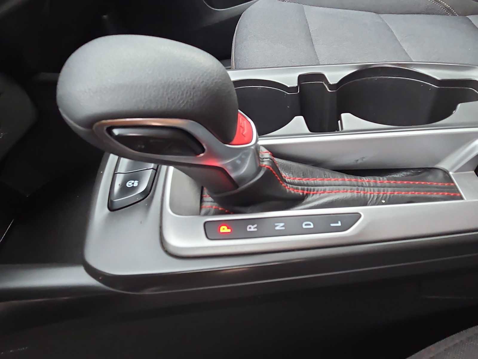 Used 2024 Chevrolet Trax RS FWD image 21