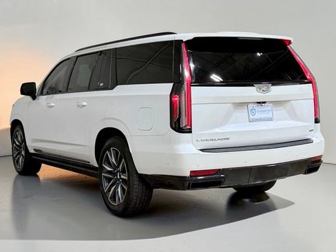 Used 2024 Cadillac Escalade ESV Sport w/ Touring Package AWD/4WD image 18