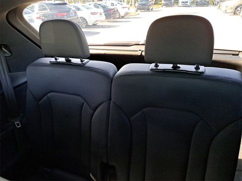 Used 2022 Audi Q7 3.0T Premium Plus w/ Premium Plus Package image 29