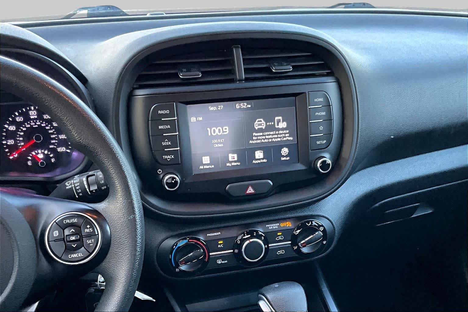 Used 2021 Kia Soul S FWD image 7