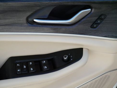 Used 2021 Jeep Grand Cherokee L Limited image 19