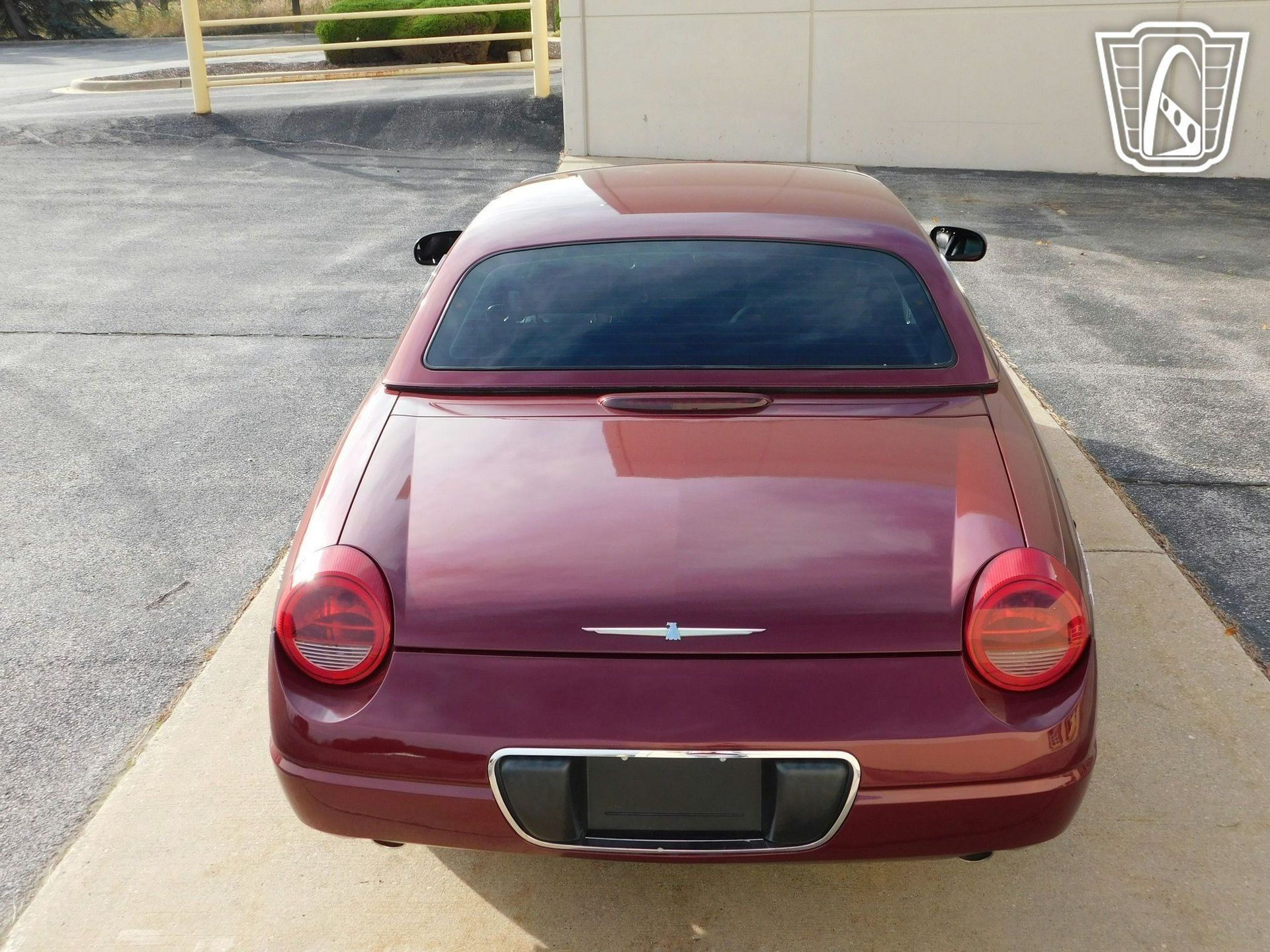 Used 2004 Ford Thunderbird RWD image 9